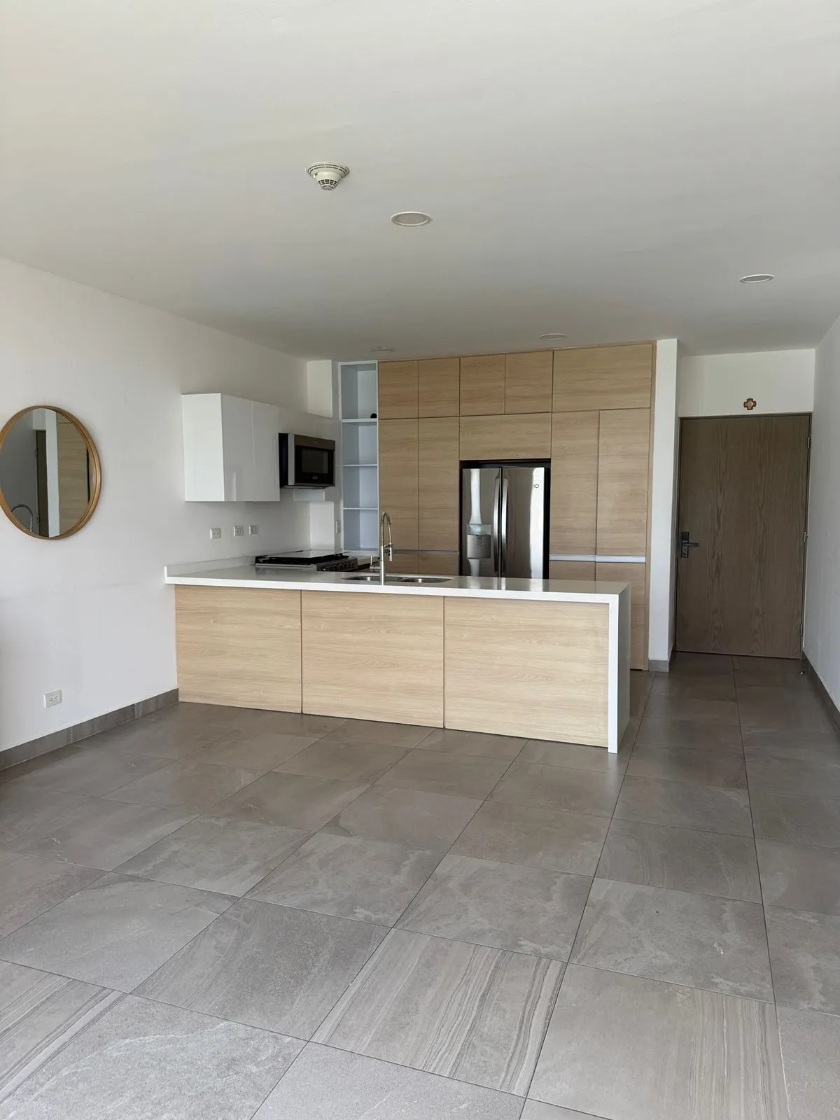 Departamento de 90 m² — sin amueblar en Torre Tulé