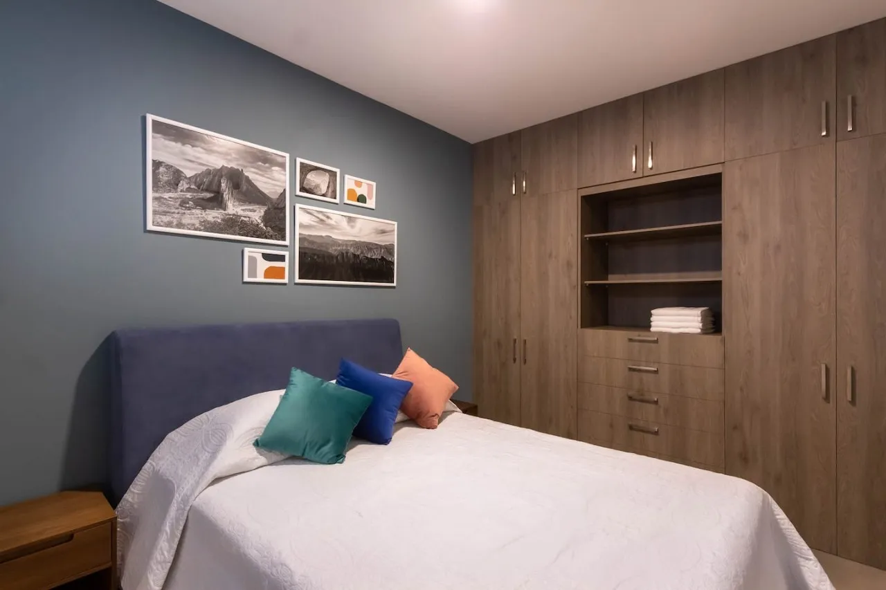 Foto 2 del departamento 94 m² — Amueblado en Torre Tulé
