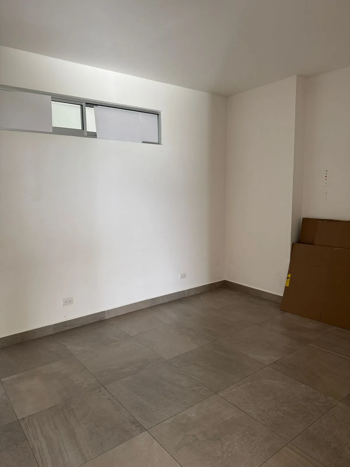 Foto 3 del departamento 90 m² — Sin amueblar en Torre Tulé