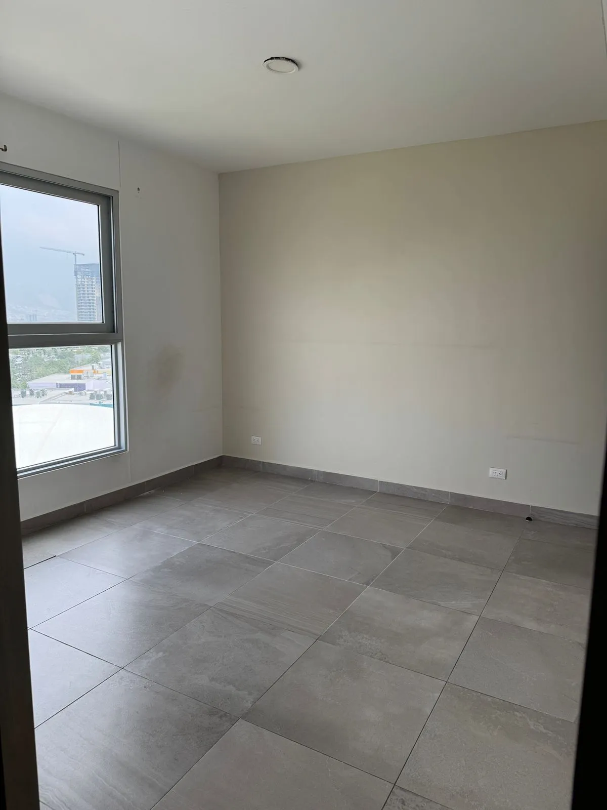 Foto 5 del departamento 90 m² — Sin amueblar en Torre Tulé